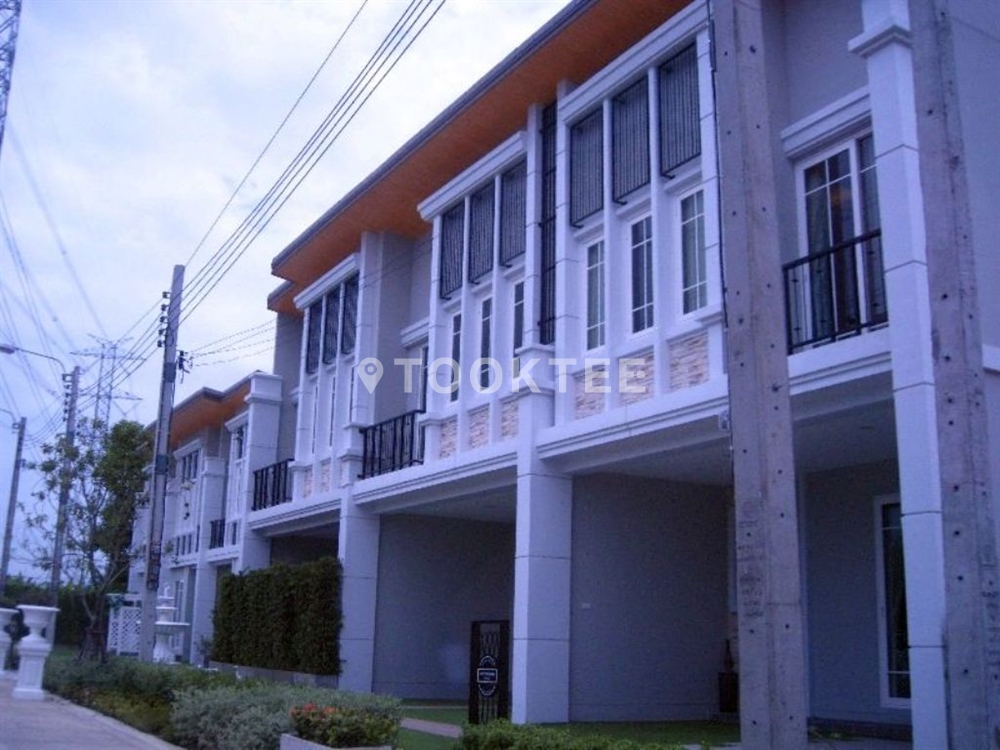โกลเด้น ทาวน์ 2 บางนา-สวนหลวง